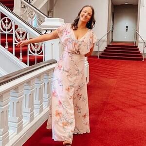 MONIQUE LHUILLIER Pink Floral Crepe Short Sleeve Floral Gwen Gown Size 6